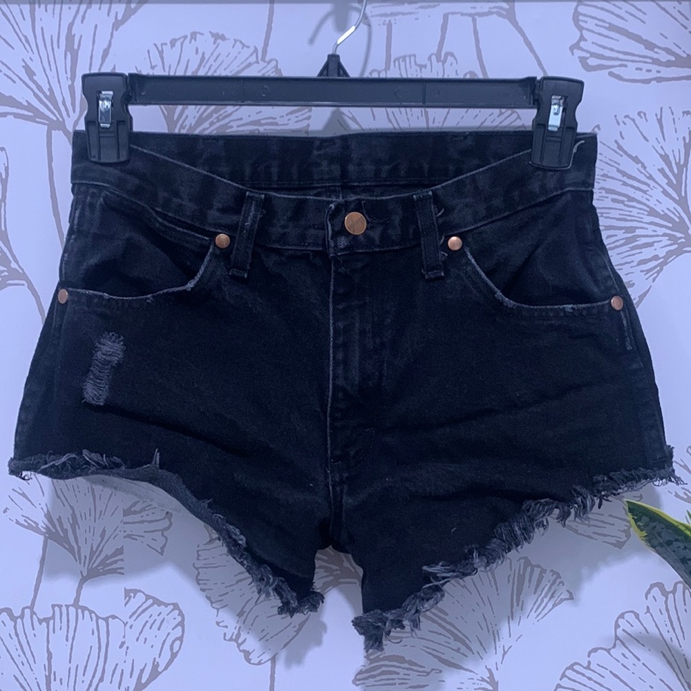 Wrangler shorts size 27